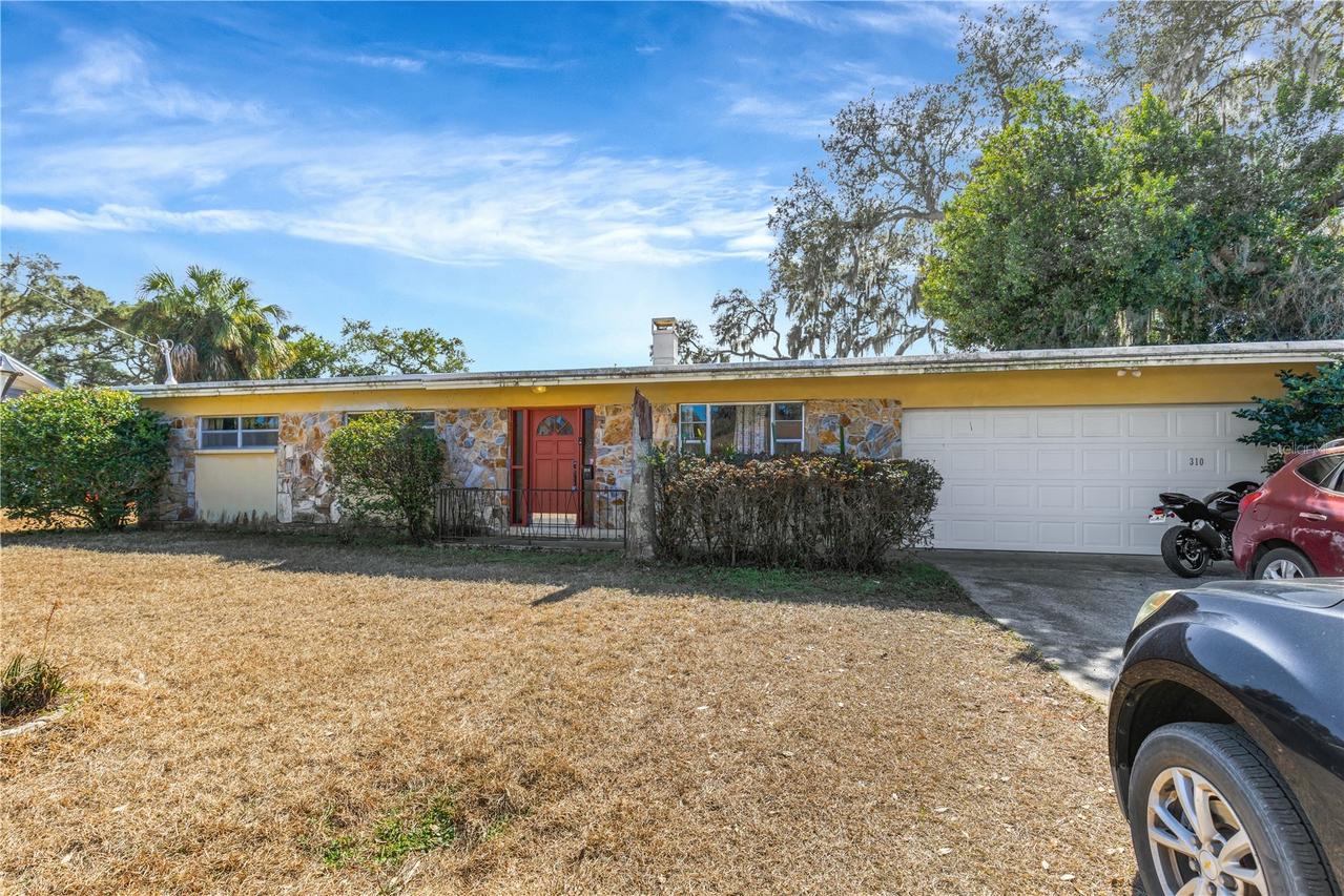 310 Kenmore Rd., Brandon, FL 33511