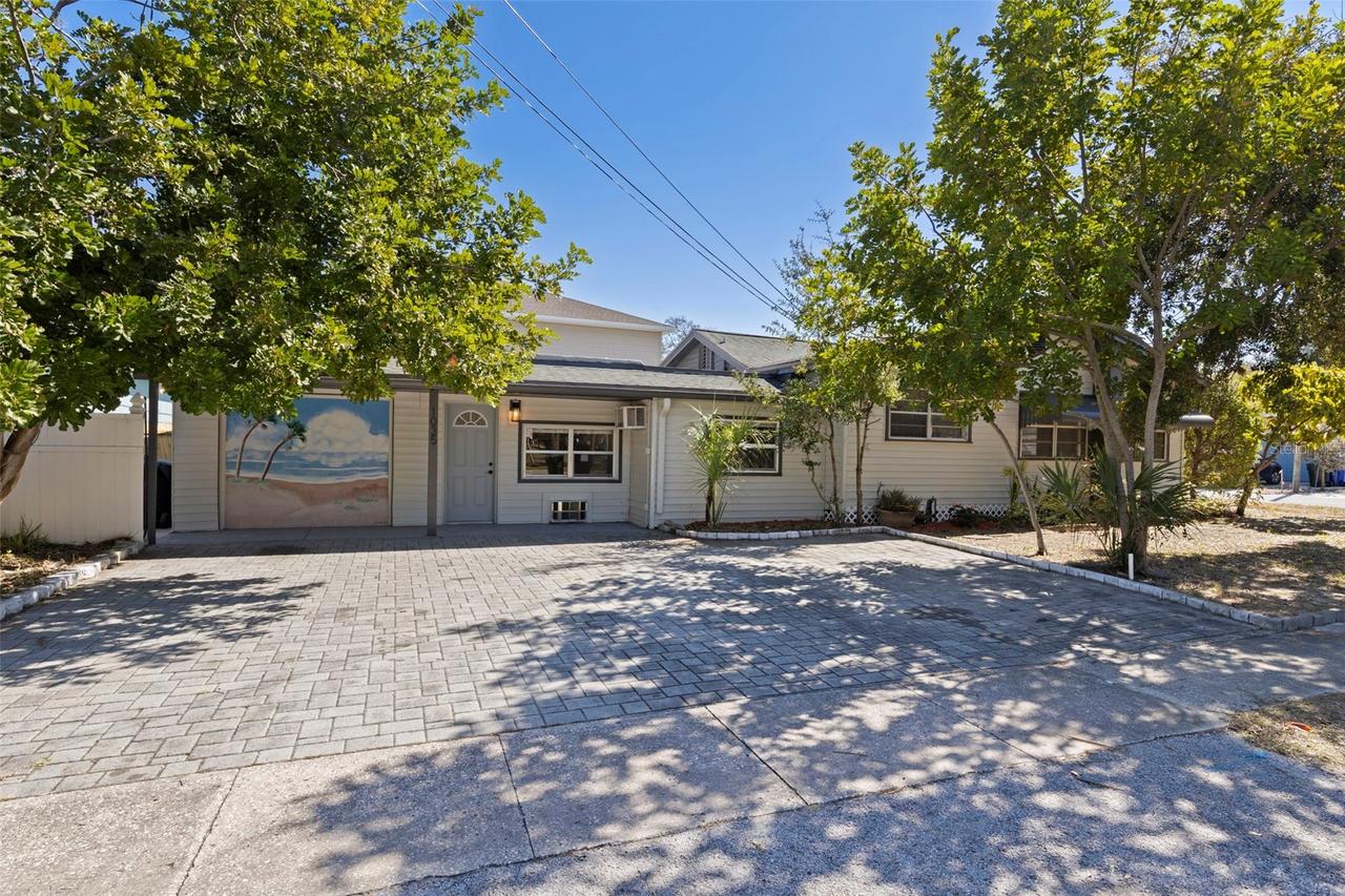 1035 Martin Luther King Jr., Dunedin, FL 34698