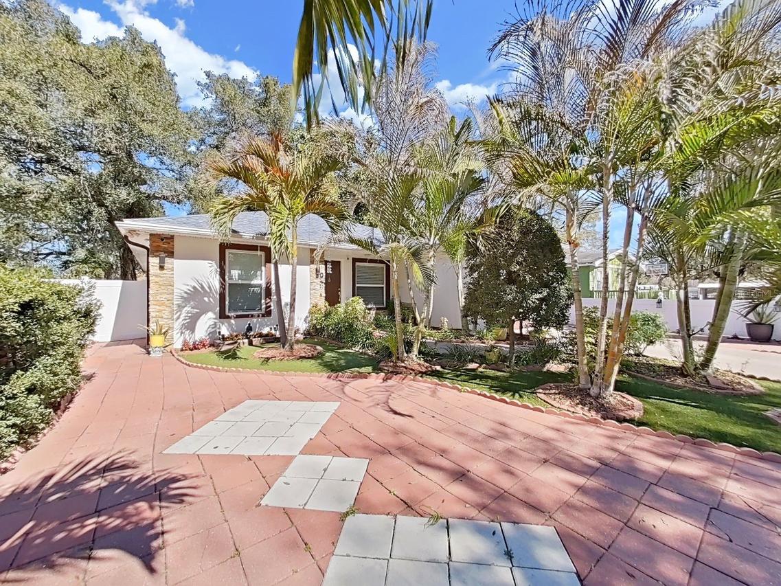 3306 E Chelsea St., Tampa, FL 33610