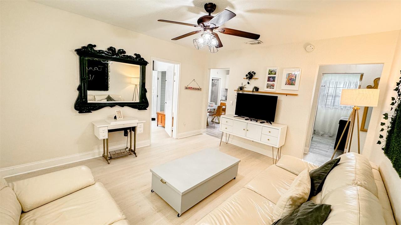 609 E Louisiana Ave., Tampa, FL 33603