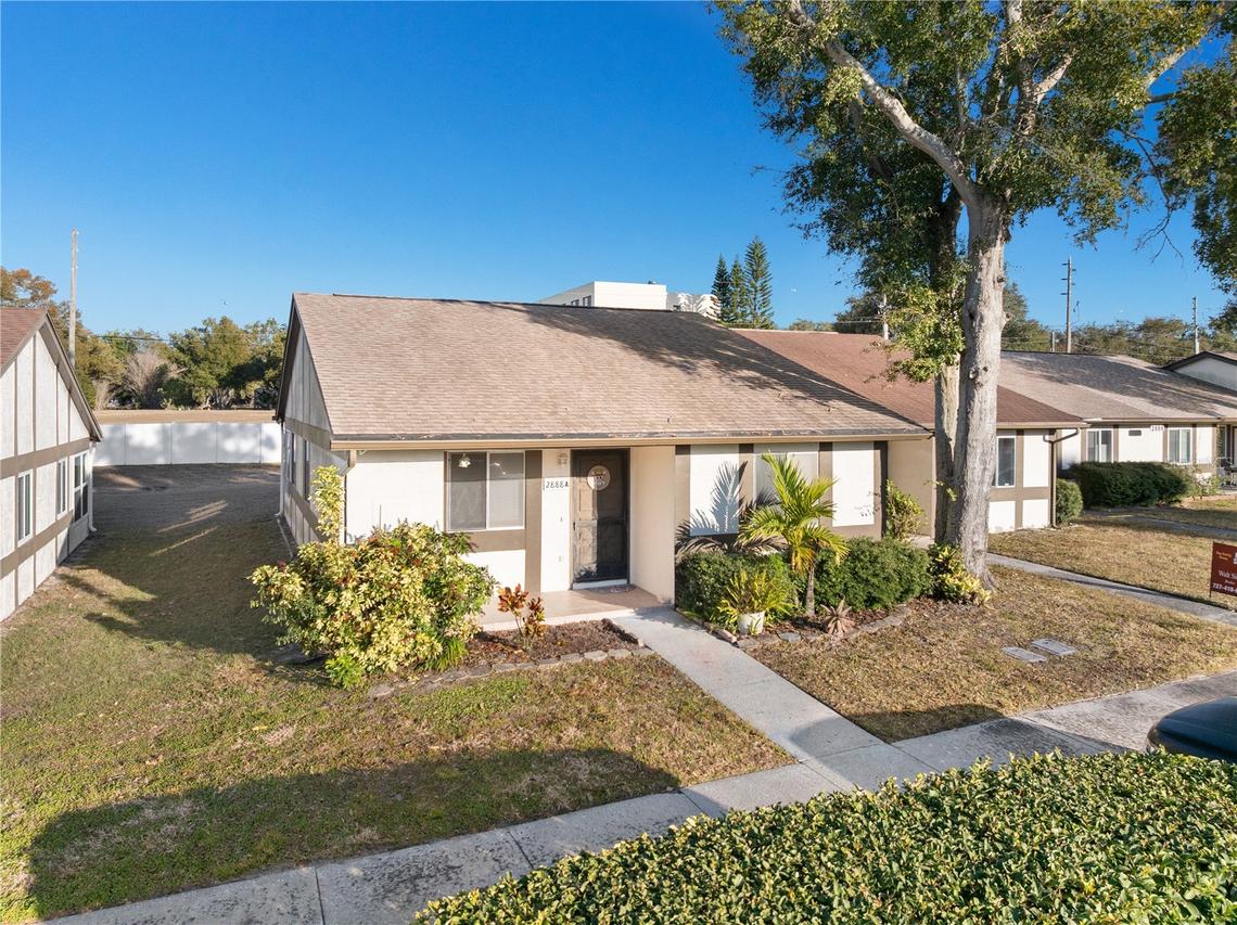 2888 Bancroft Cir. #5A, Palm Harbor, FL 34683