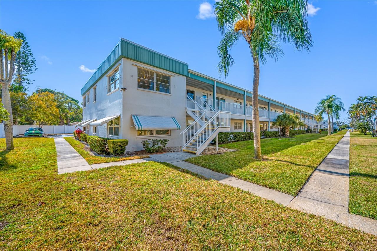 5217 81st St. #16, St Petersburg, FL 33709