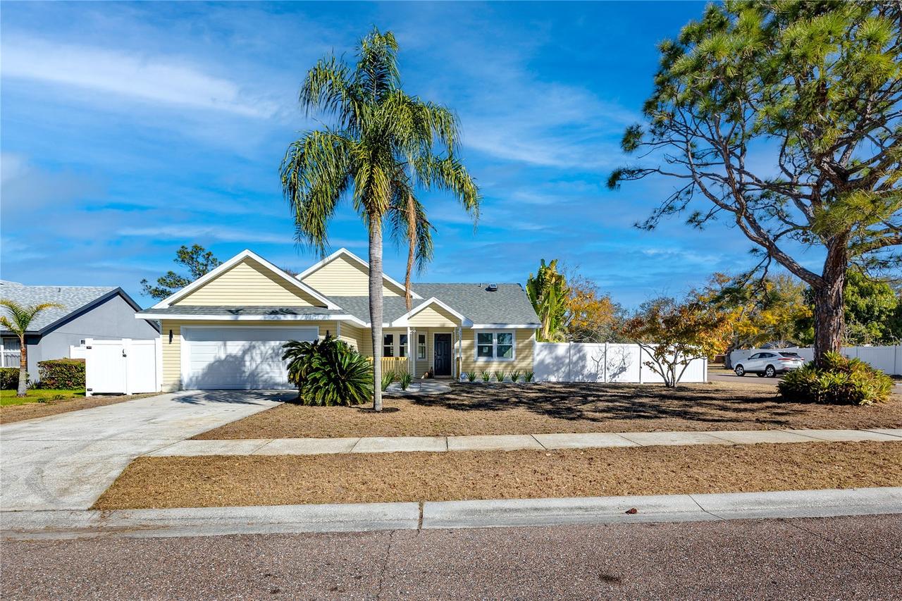 2735 Cordova Way, St Petersburg, FL 33712