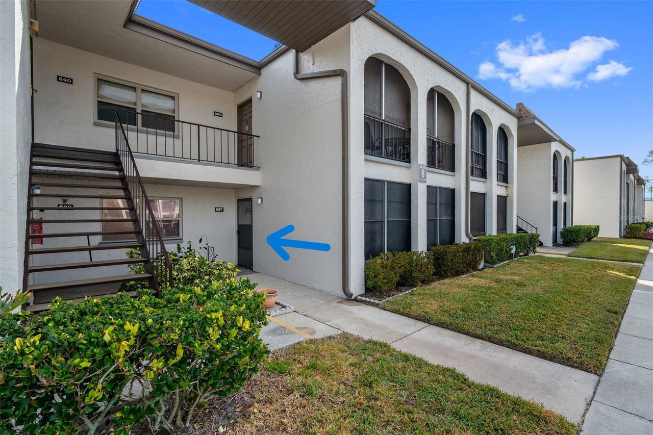 7701 Starkey Rd. #237, Seminole, FL 33777