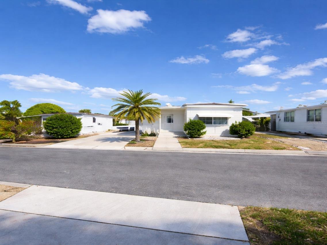 4061 58th Ave. #225, St Petersburg, FL 33714