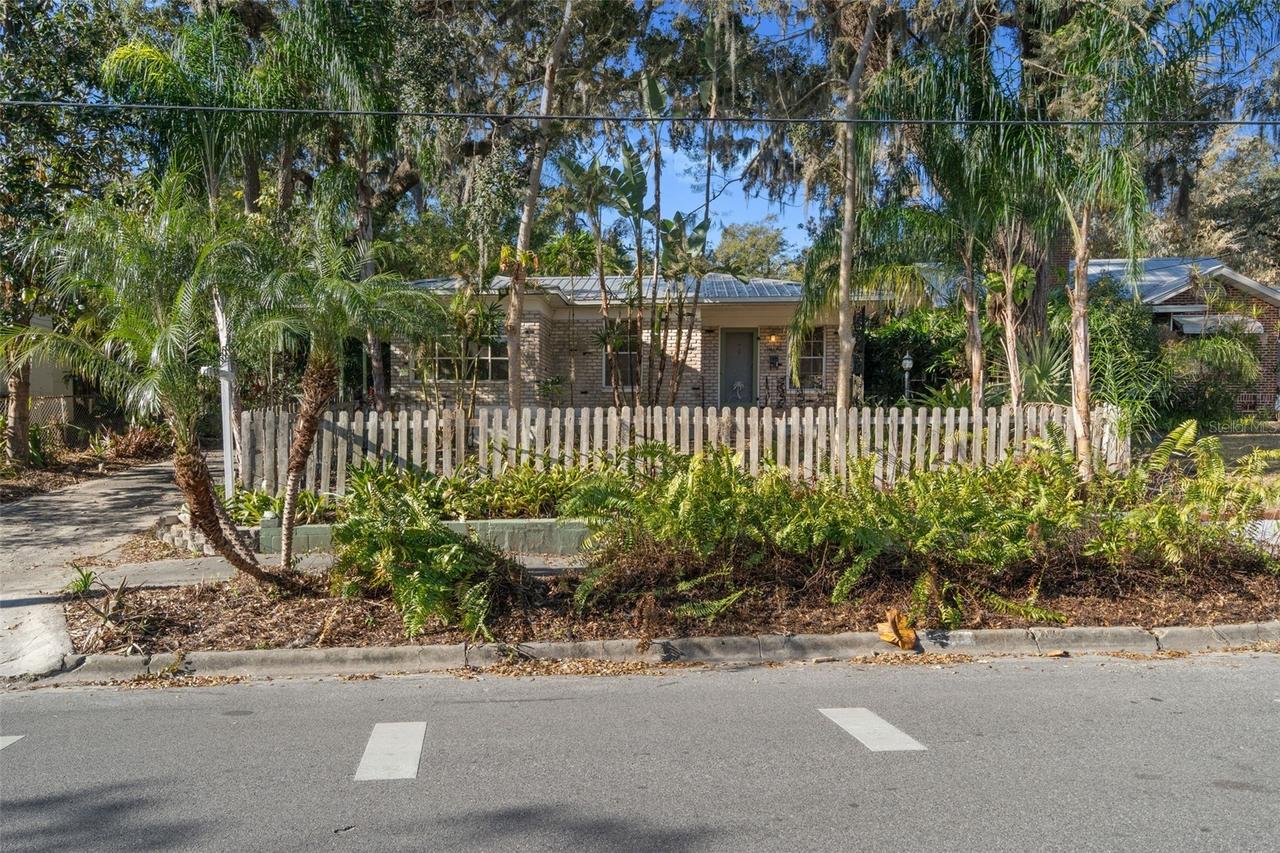 1409 E Park Cir., Tampa, FL 33604