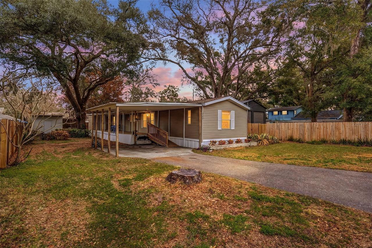 312 Mccolskey Ave., Brandon, FL 33510