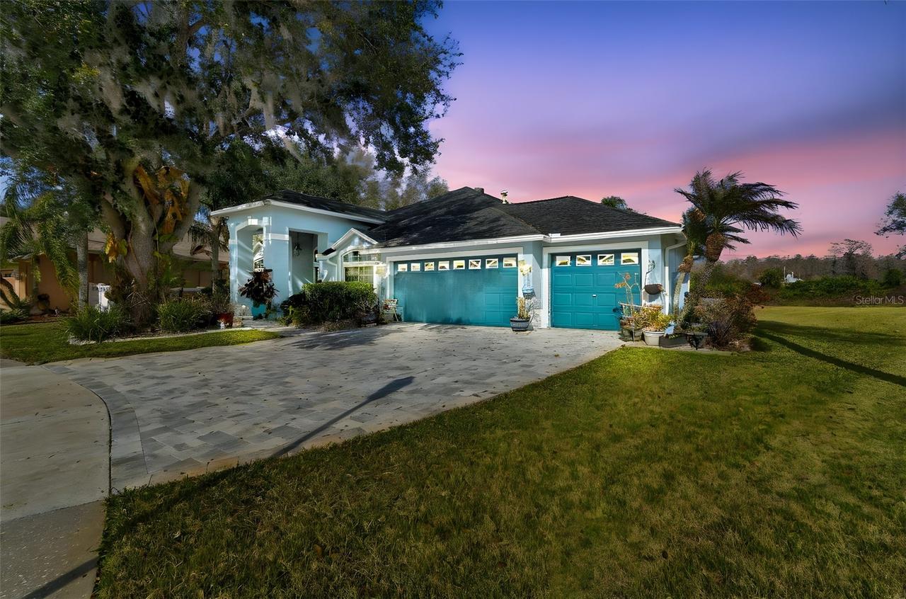 10022 Oxford Chapel Dr., Tampa, FL 33647