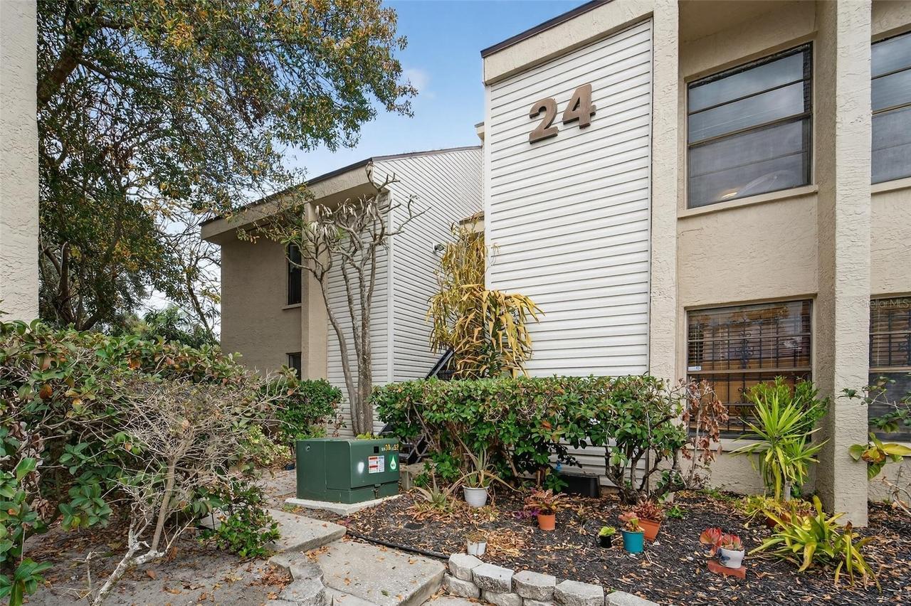 4871 Puritan Cir., Tampa, FL 33617