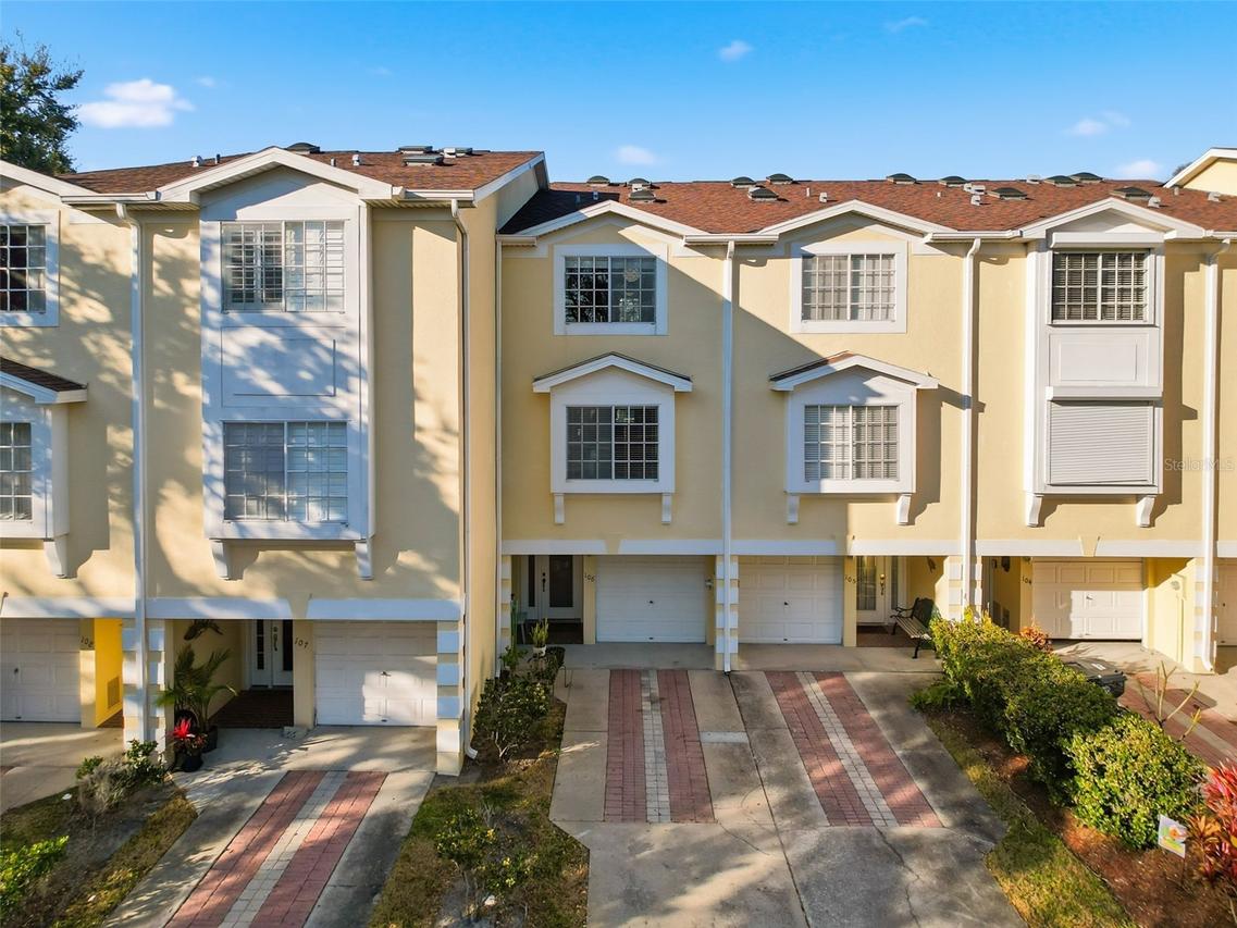 106 Brent Cir., Oldsmar, FL 34677