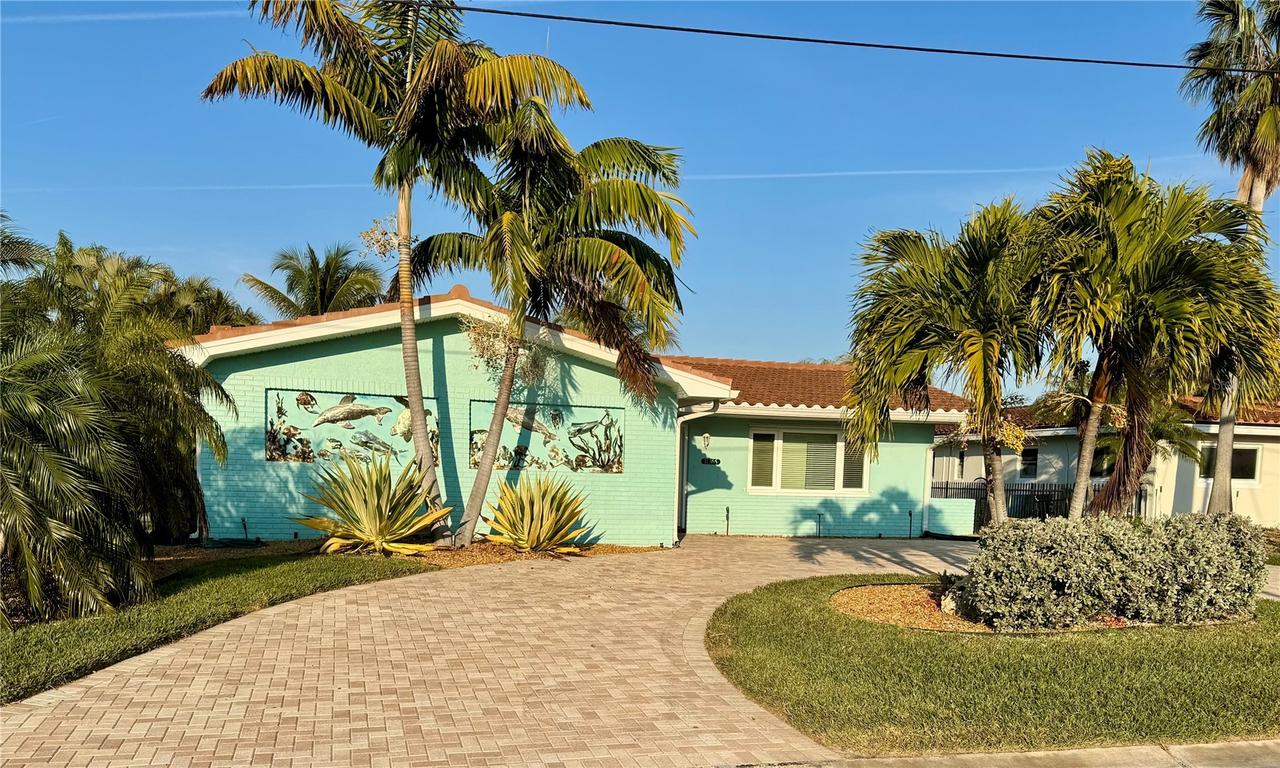 11365 7th St., Treasure Island, FL 33706