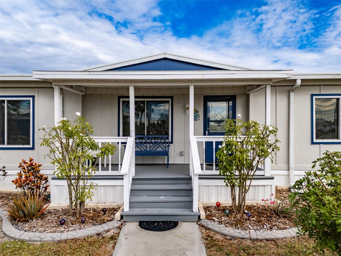 143 E Saint Annes Cir, Apollo Beach, FL 33572