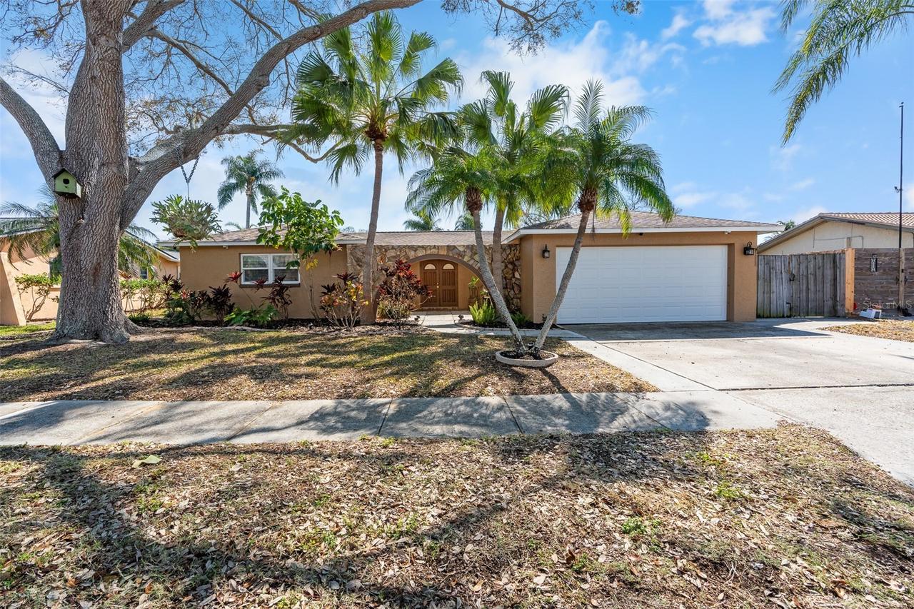 12114 Rhonda Ter., Seminole, FL 33772