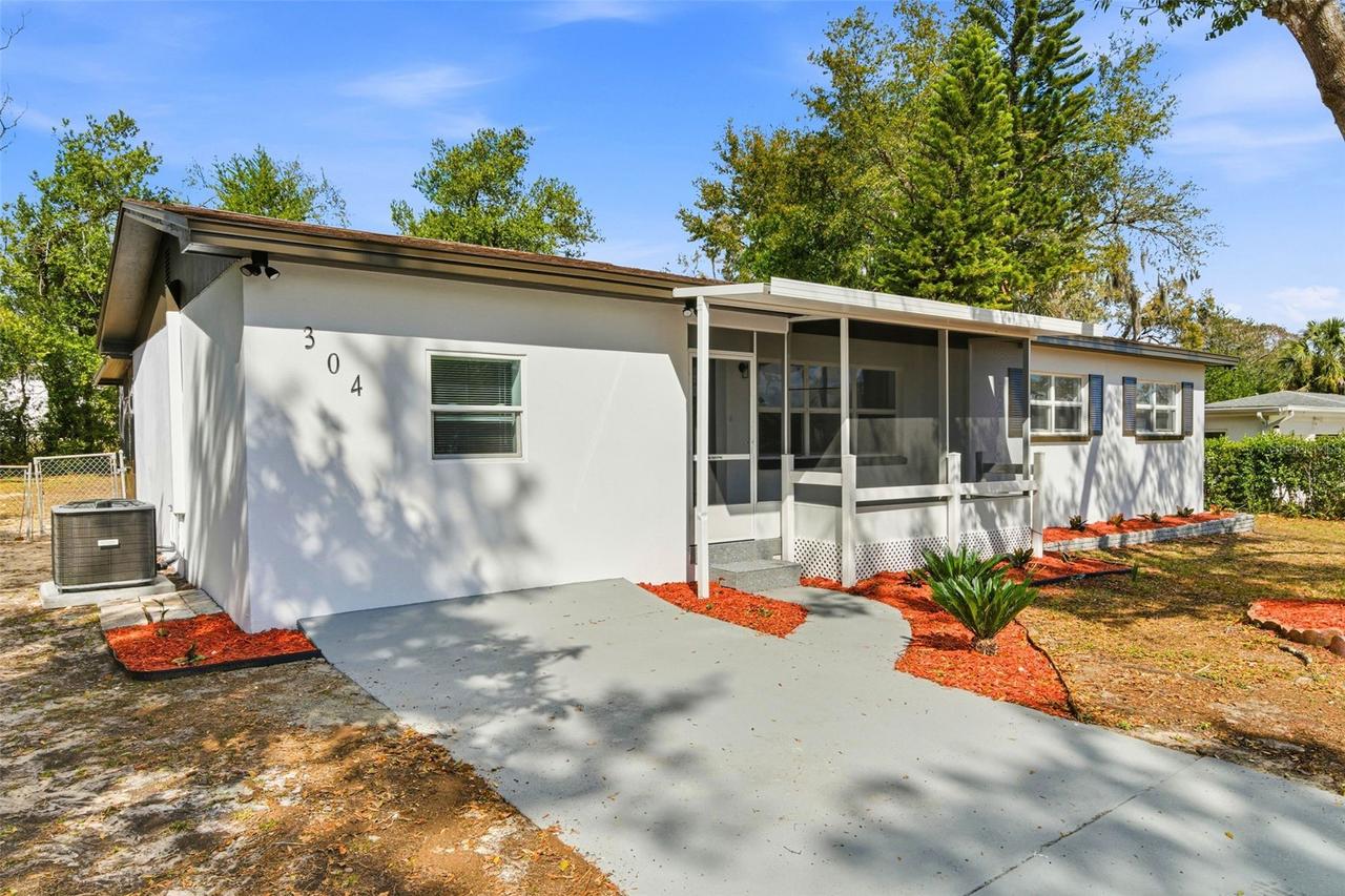 304 Forest Park Ave., Temple Terrace, FL 33617