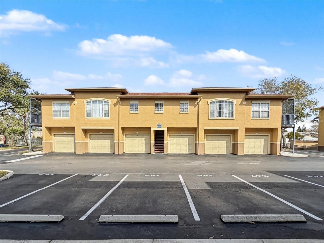 4340 Bayside Village Dr. #201, Tampa, FL 33615
