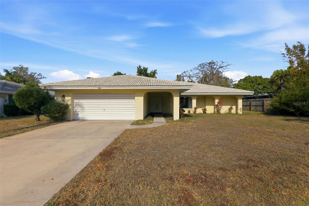 1125 Danny Dr, Sarasota, FL 34243