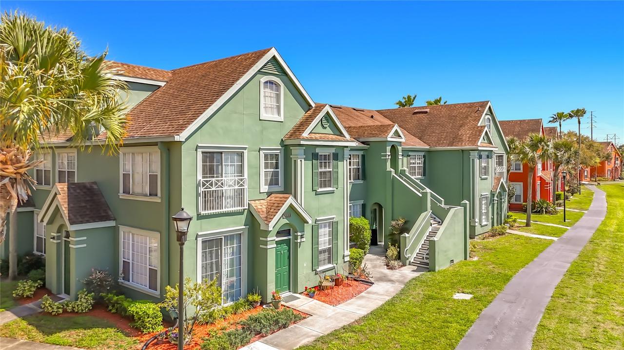 9068 Lake Chase Island Way, Tampa, FL 33626