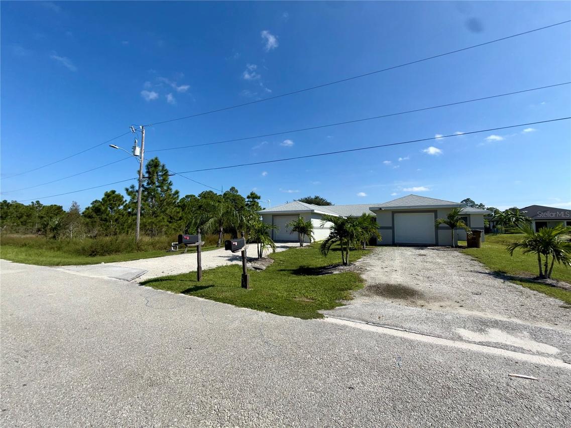 777-779 Bedford Dr., Lehigh Acres, FL 33974