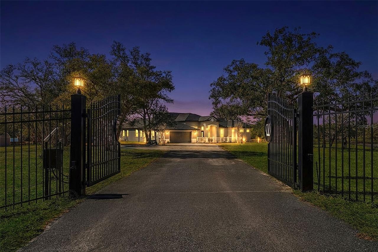 12277 Eskimo Curlew Rd., Weeki Wachee, FL 34614