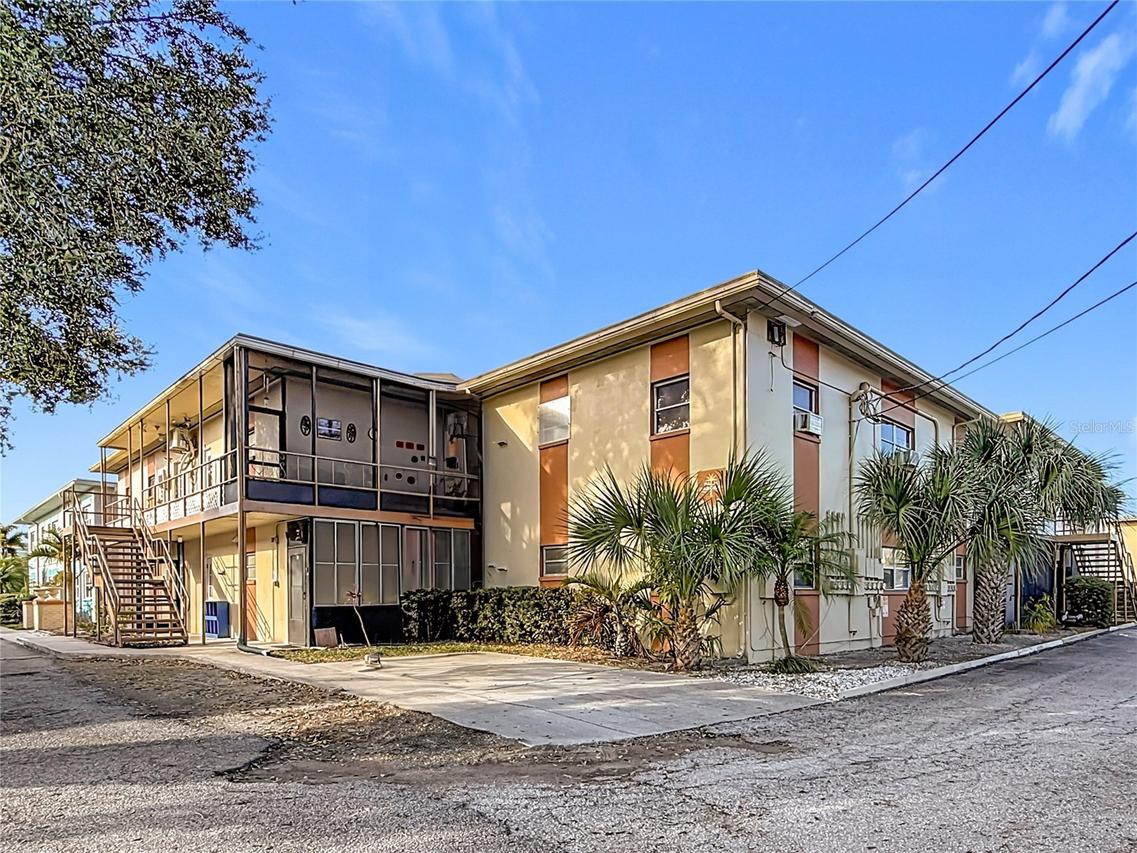 5396 4th St. #105, St Petersburg, FL 33703