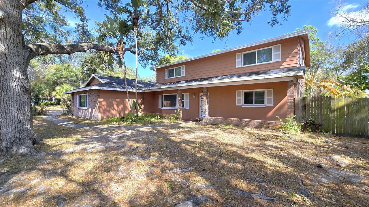 1595 Oak Ln., Clearwater, FL 33764