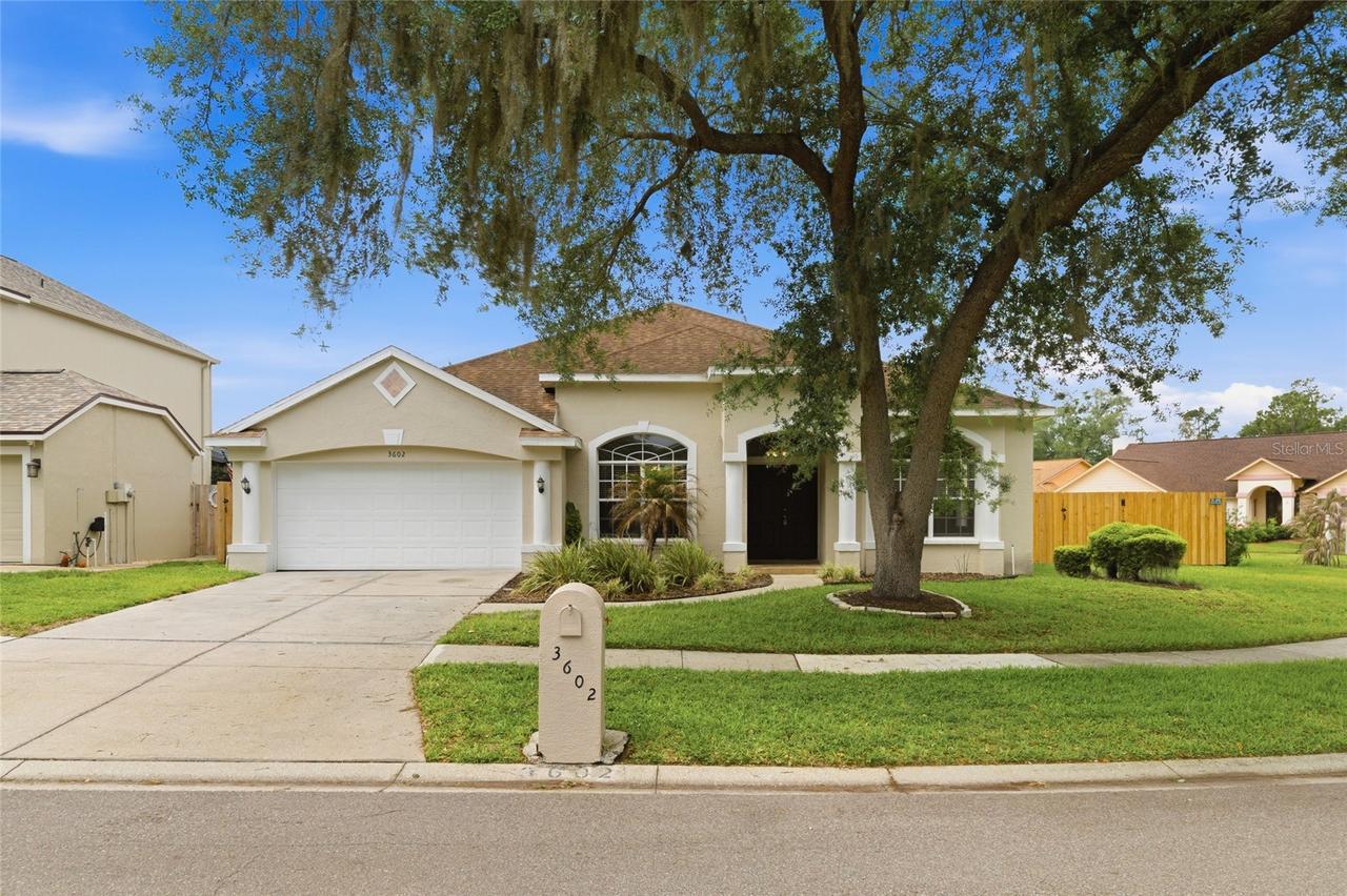 3602 Elk Ridge Ln., Valrico, FL 33596