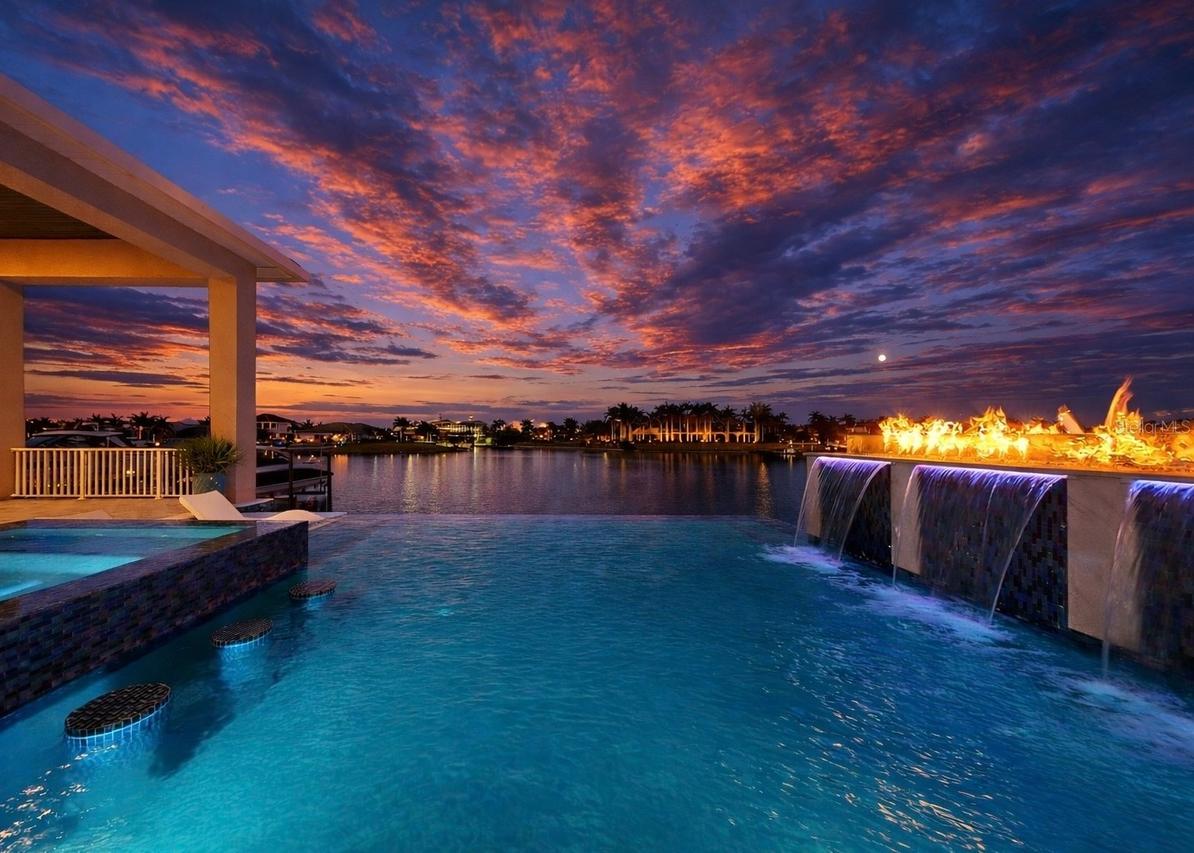 813 Manns Harbor Dr., Apollo Beach, FL 33572