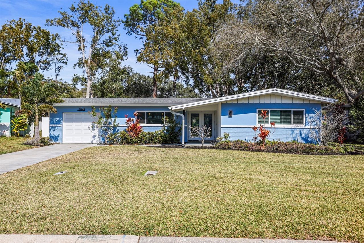 1042 Idlewild Dr., Dunedin, FL 34698