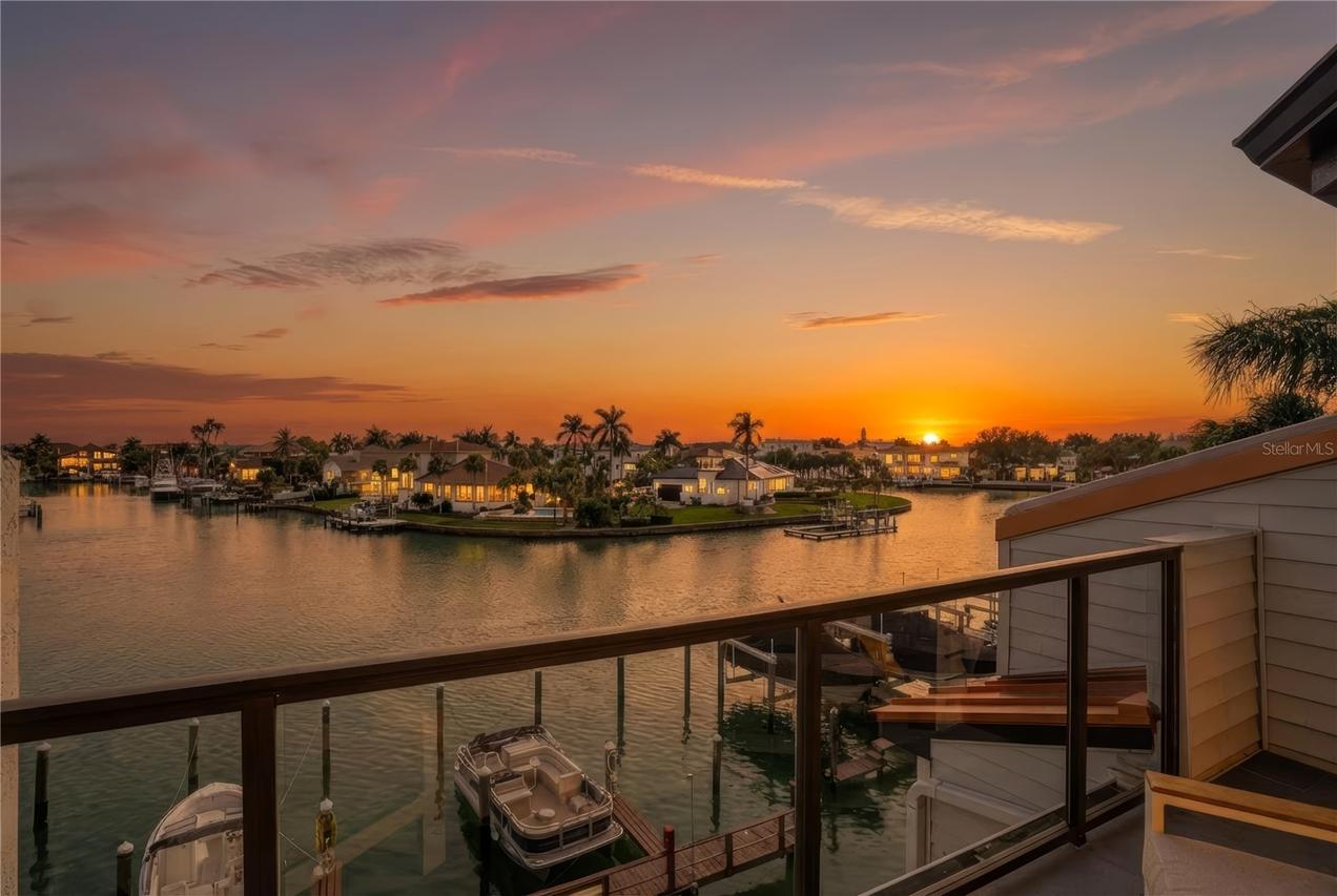 557 Pinellas Bayway #311, Tierra Verde, FL 33715