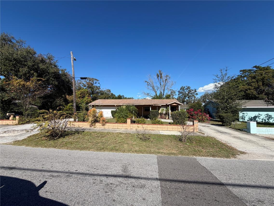 2010 E Chelsea St., Tampa, FL 33610