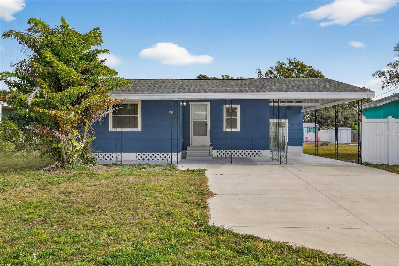 5801 Magnolia St., St Petersburg, FL 33703