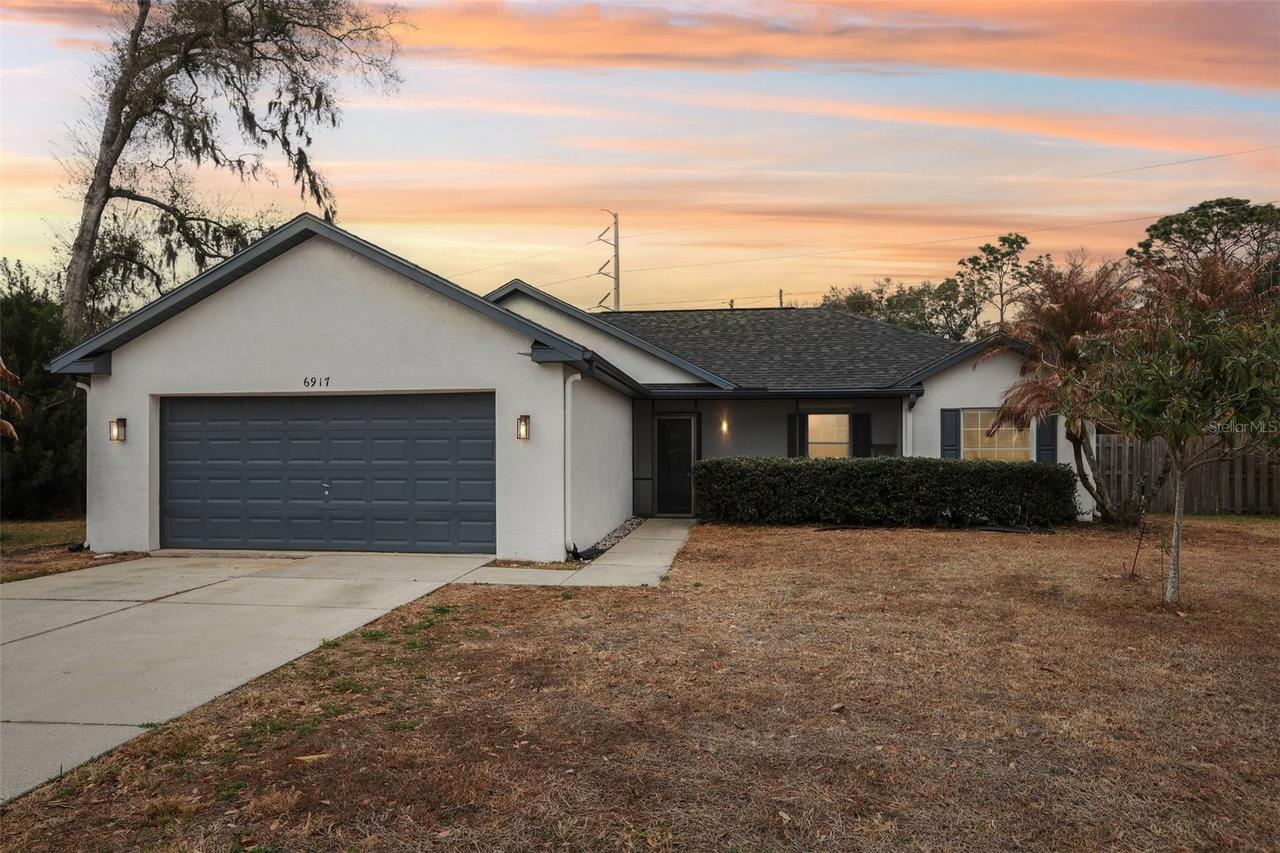 6917 Oakcrest Way, Zephyrhills, FL 33542