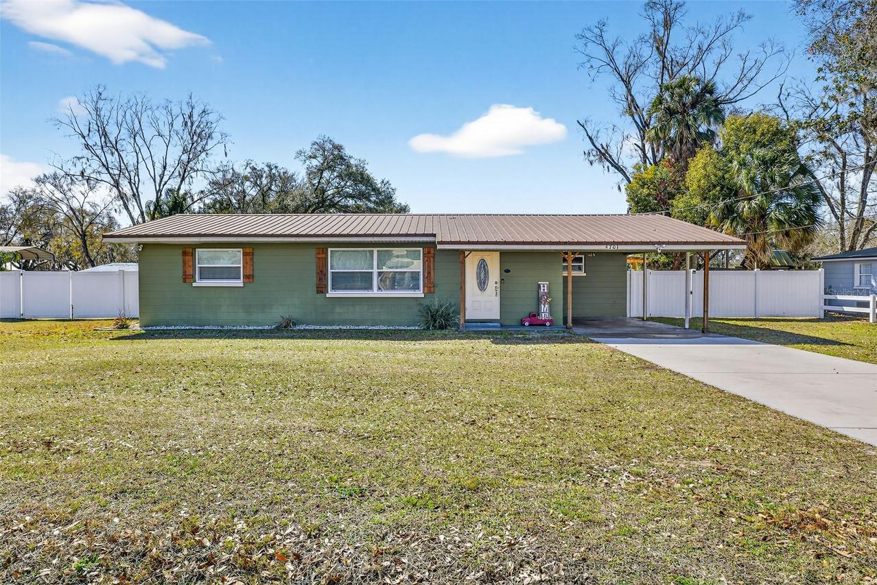 4701 W Sam Allen Rd, Plant City, FL 33565