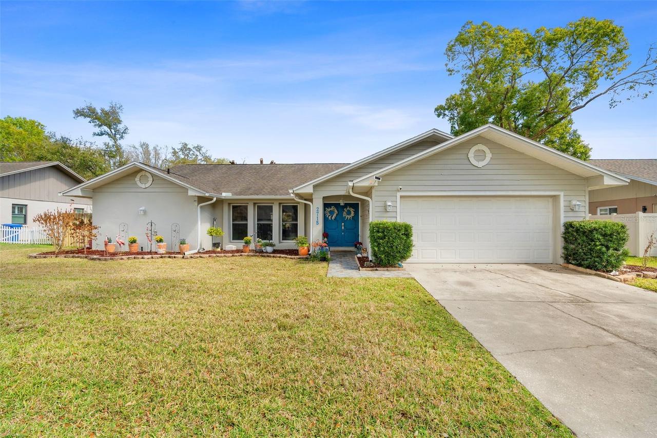 2715 Berryknoll Pl., Valrico, FL 33596