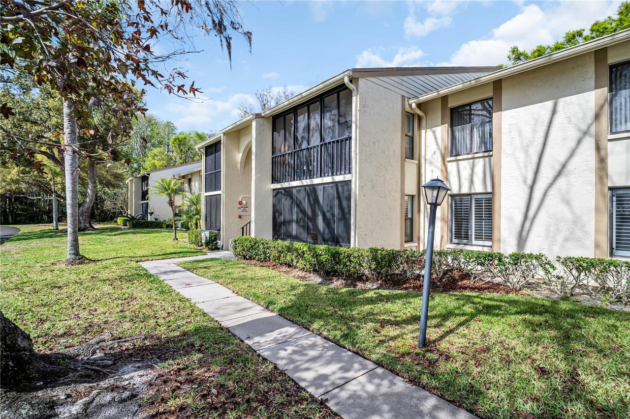 1441 Pine Glen Ln. #B1, Tarpon Springs, FL 34688