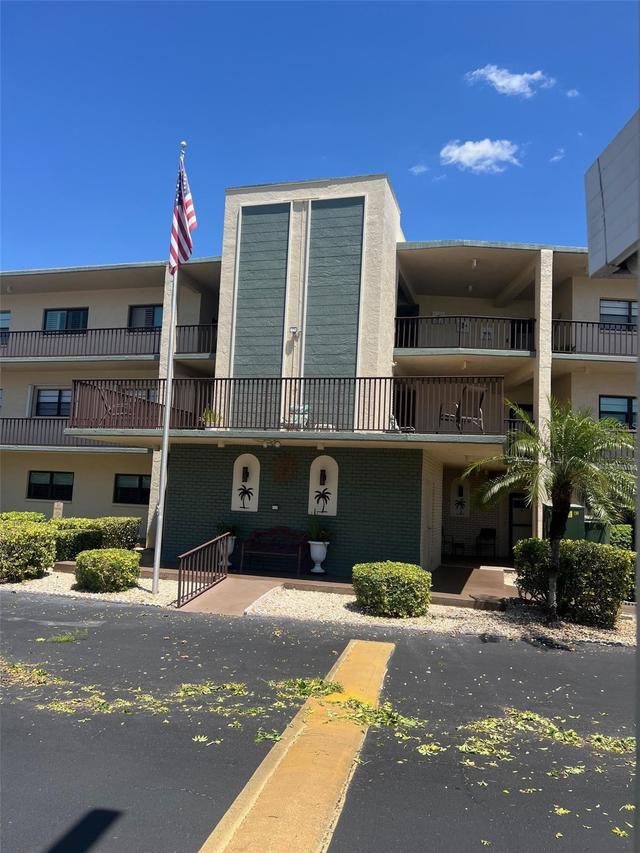 7951 58th Ave. #207, St Petersburg, FL 33709