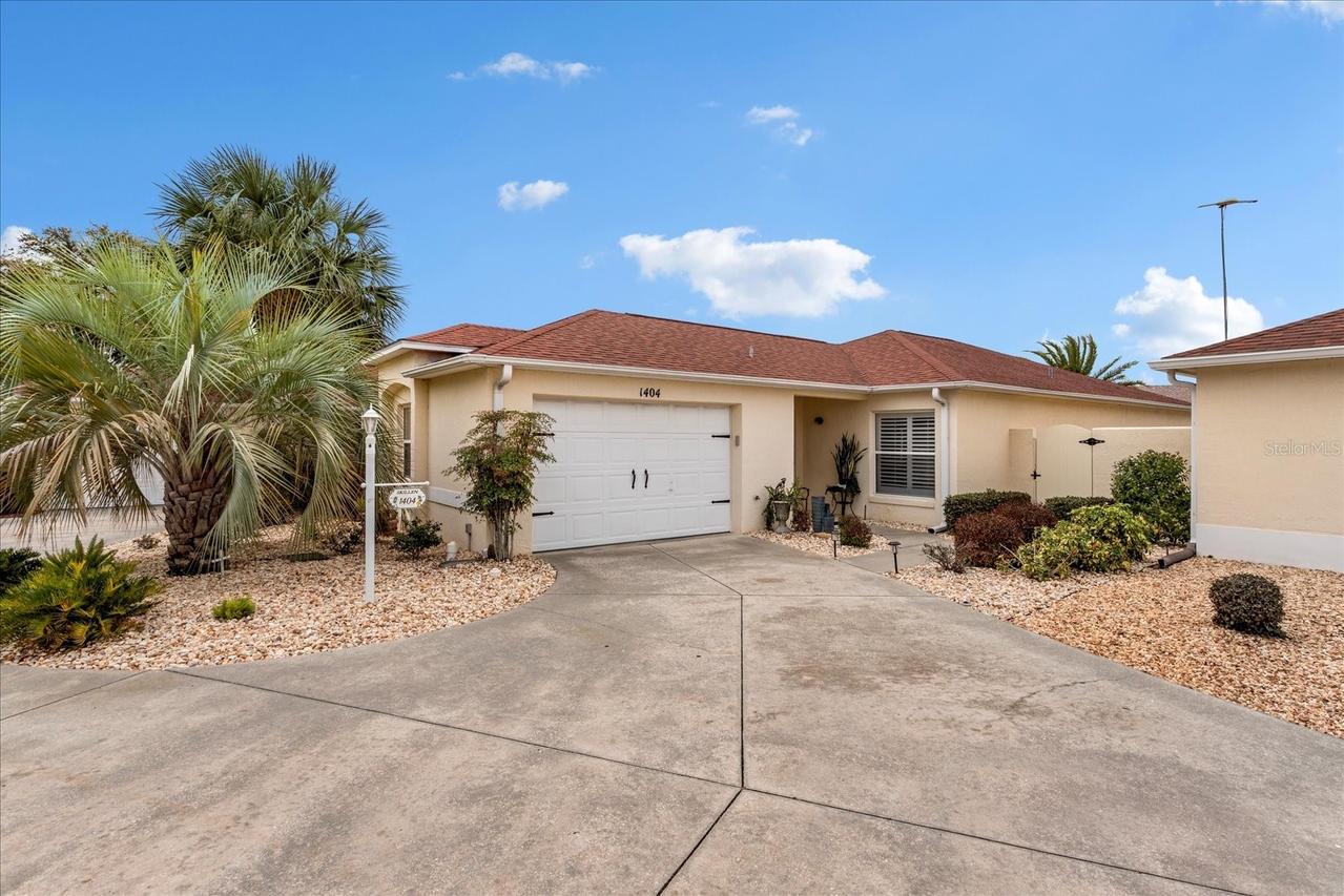 1404 Almanza Dr., The Villages, FL 32159