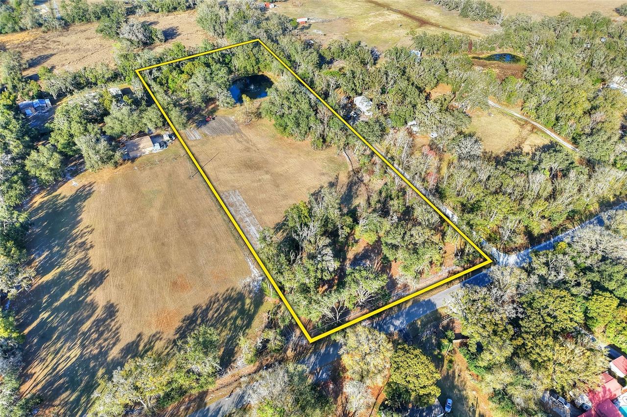 8602 Back Rd., Plant City, FL 33565