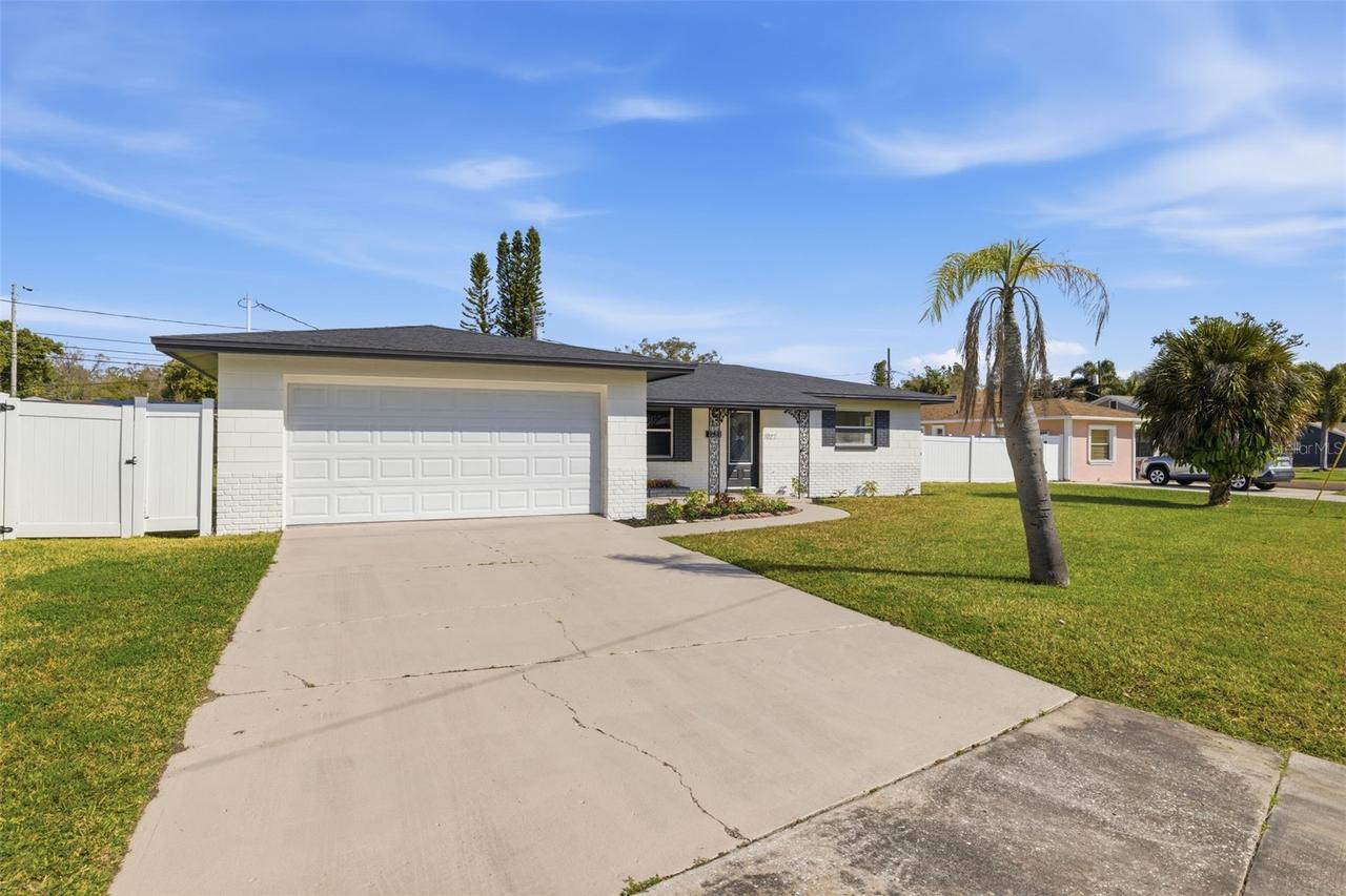 1027 27th Ave., St Petersburg, FL 33705