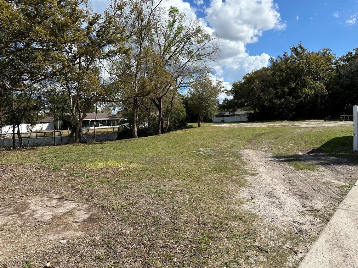 Sunrise Dr., Lutz, FL 33549