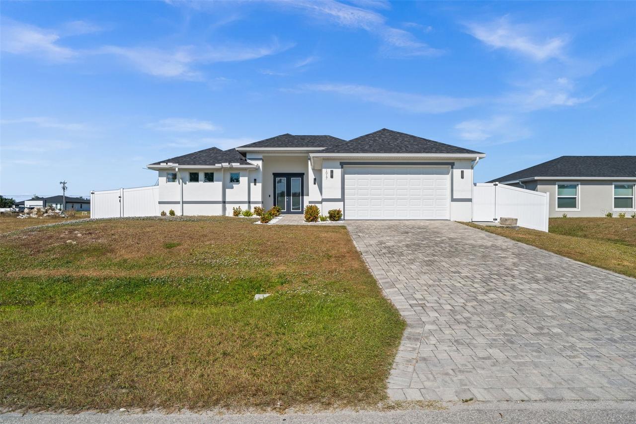 1017 NW 15th Ter., Cape Coral, FL 33993