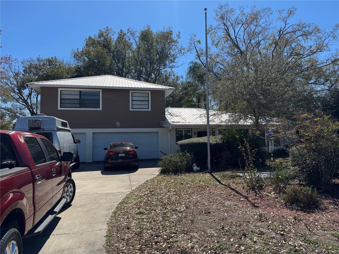 1736 W Country Club Dr., Tampa, FL 33612