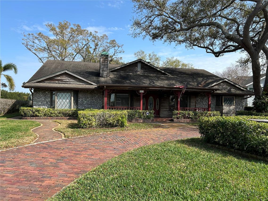 9087 Baywood Park Dr., Seminole, FL 33777