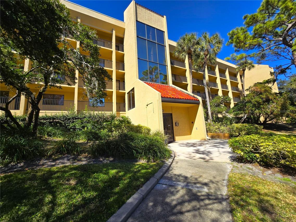 3078 Eastland Blvd. #411, Clearwater, FL 33761