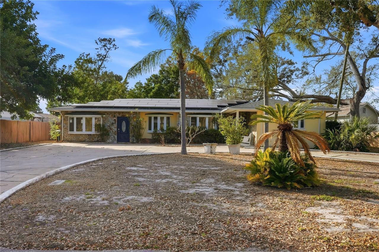 3515 Country Club Way, St Petersburg, FL 33712