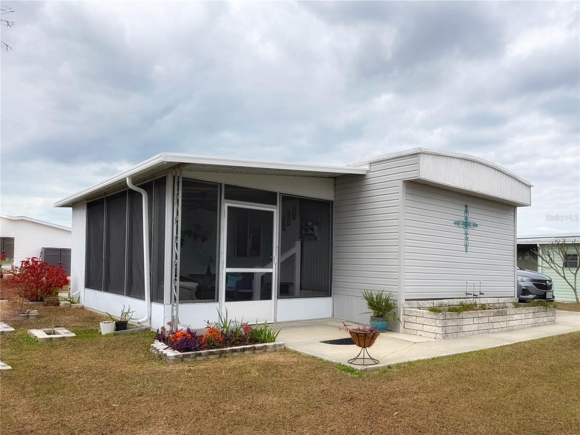 120 Saint Martins Way, Apollo Beach, FL 33572