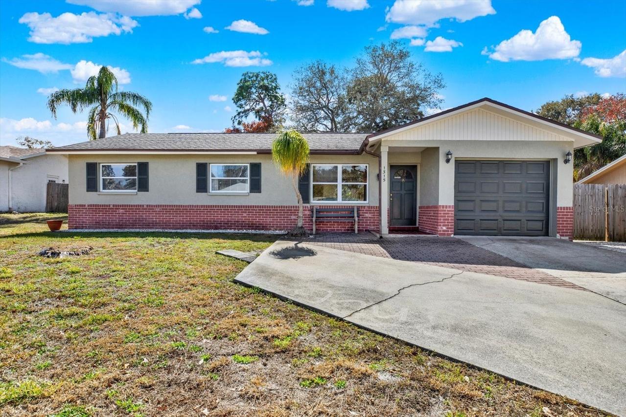 1315 Gulfview Woods Ln., Tarpon Springs, FL 34689