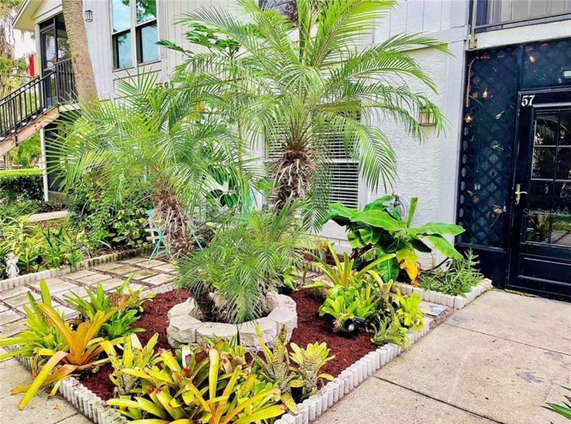 3595 Whispering Oaks Ln. #57, Palm Harbor, FL 34684