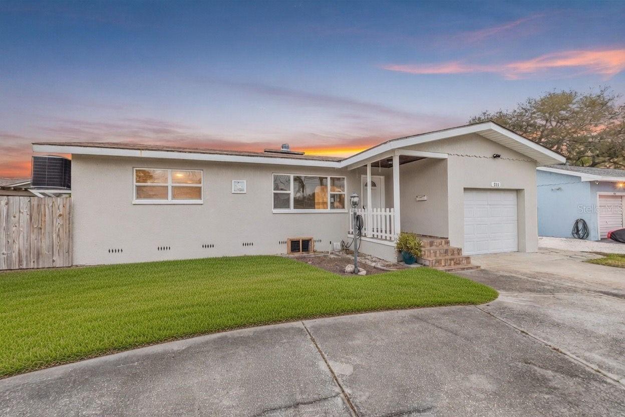 211 89th Ave., St Petersburg, FL 33702