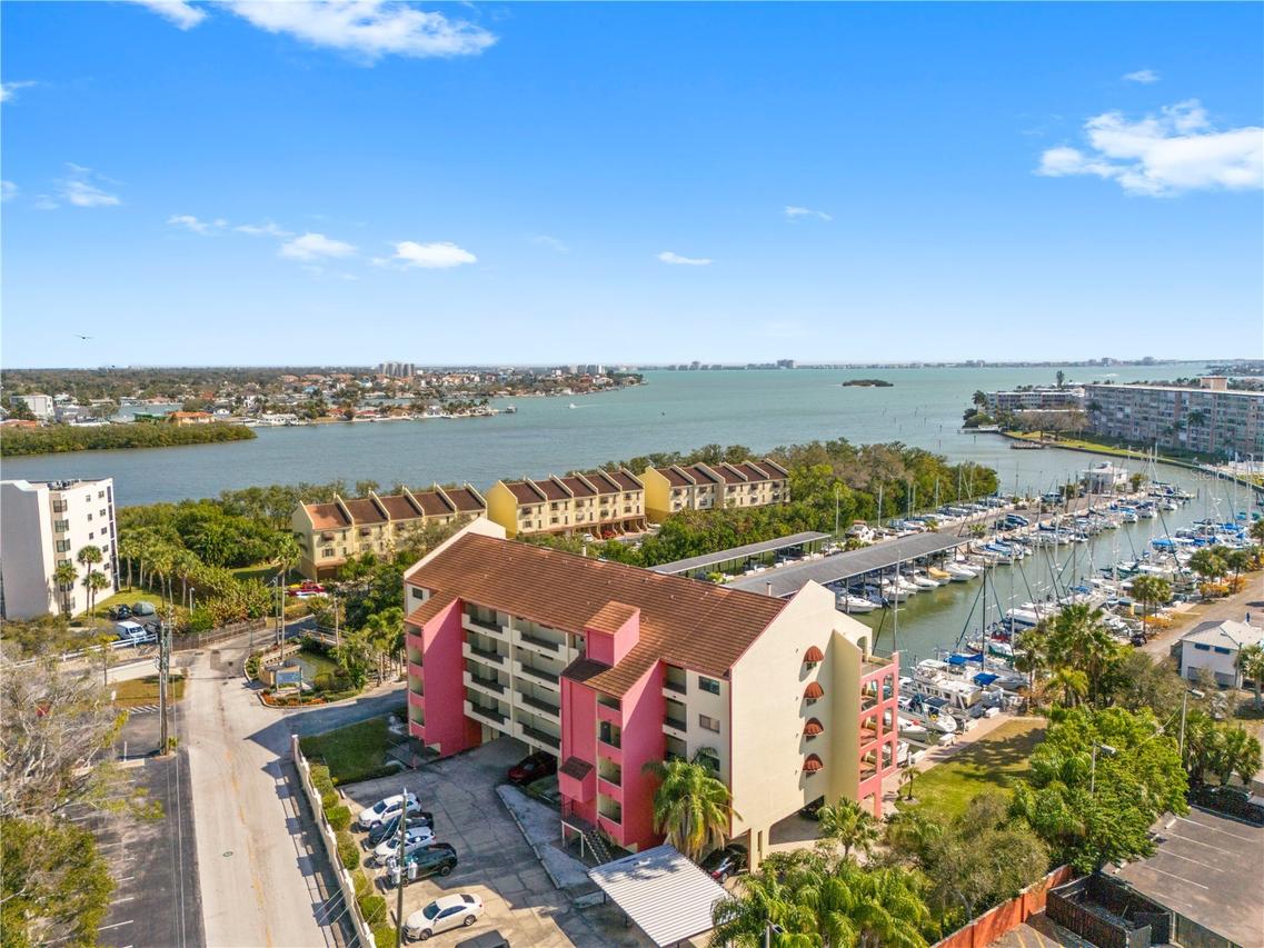 1750 Harbor Pl. #202, South Pasadena, FL 33707